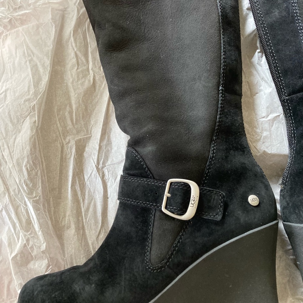 UGGS 9 Black calf hi sheepskin wedge platform boot